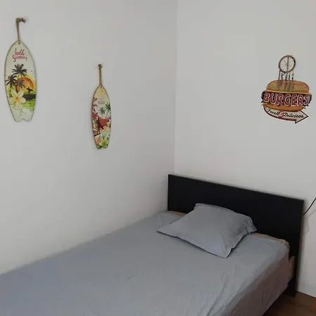 Avec Piscine Et Terrain De Petanque